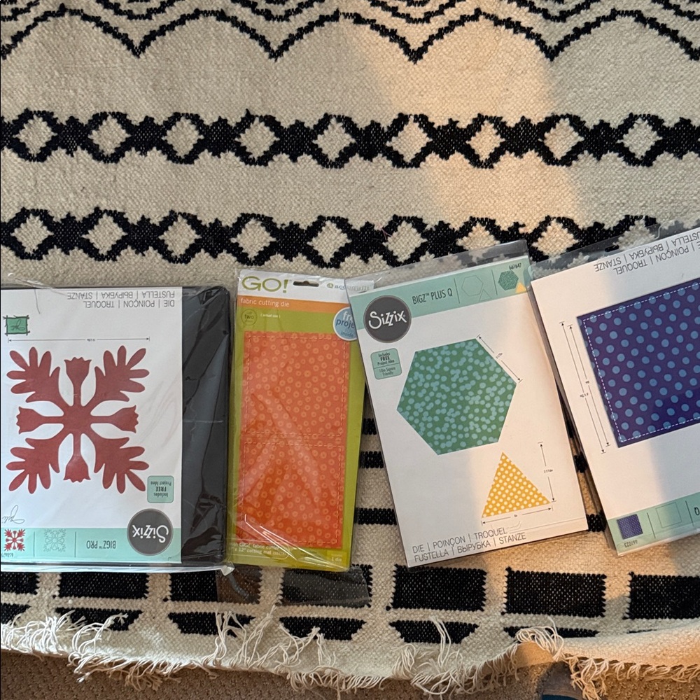 Sizzix Die Cut Set Bundle Big Z Plus Q and Pro